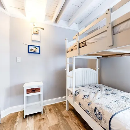 Bay B. Grande Apartment